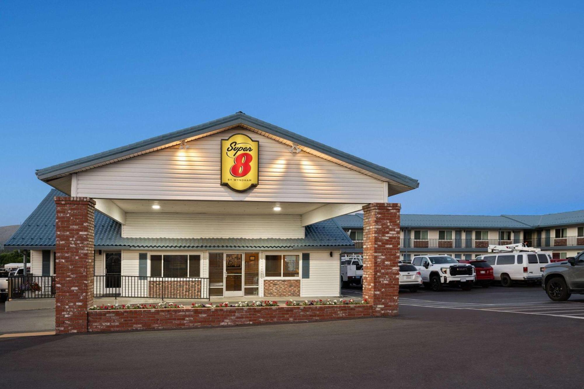 Super 8 by Wyndham Susanville Eksteriør billede