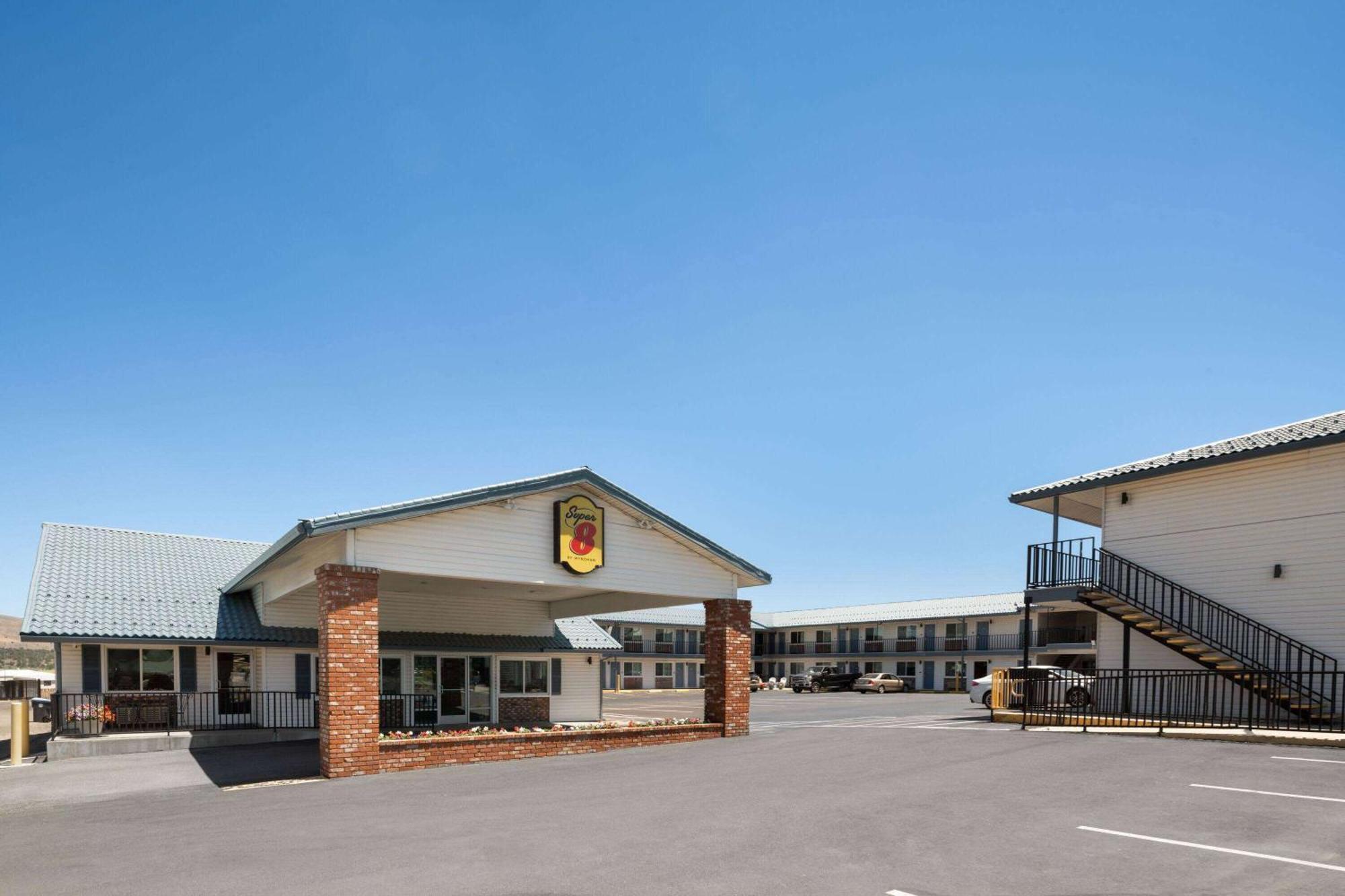 Super 8 by Wyndham Susanville Eksteriør billede